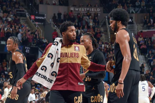 騎士豪取10連勝！NBA新貴勢(shì)不可擋！